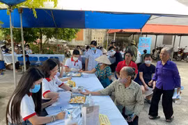 Chương trình khám và phát hiện bệnh tim mạch cho người dân. (Ảnh: PV/Vietnam+)