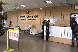 Bệnh nhân T. đang được điều trị tại Bệnh viện Bệnh Nhiệt đới Trung ương cơ sở 2. (Ảnh: PV/Vietnam+)