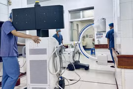 Thiết bị y tế hiện đại không thể thiếu trong công tác khám chữa bệnh. (Ảnh: T.G/Vietnam+)