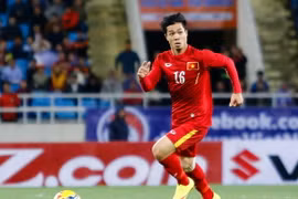 Công Phượng gần như không có cơ hội trong cuộc chiến với Văn Quyết, Công Vinh. (Ảnh: Minh Chiến/Vietnam+)