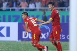 Tạm biệt Công Vinh, Thành Lương, những người hùng của thế hệ 2008. (Ảnh: Minh Chiến/Vietnam+)