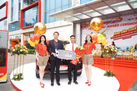 Các chương trình khuyến mãi, kích cầu người dân đi lại của Vietjet luôn được nhiều khách hàng quan tâm. (Ảnh: CTV/Vietnam+)