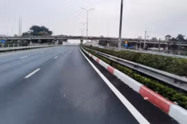 Một đoạn tuyến cao tốc đã được hoàn thành và đưa vào khai thác. (Ảnh: Việt Hùng/Vietnam+)