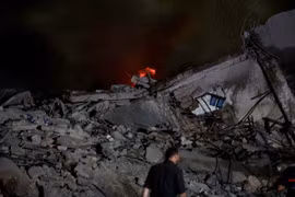 Cảnh đổ nát sau vụ không kích của Israel vào trụ sở chính của Hezbollah tại Beirut (Liban), ngày 27/9/2024. (Ảnh: THX/TTXVN)