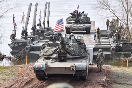 Binh sỹ tham gia cuộc tập trận của NATO tại Korzeniewo, miền Bắc Ba Lan ngày 4/3/2024. (Ảnh: PAP/TTXVN)