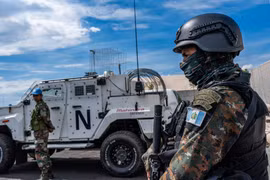 Binh sỹ thuộc Phái bộ Gìn giữ Hòa bình Liên hợp quốc tại Cộng hòa Dân chủ Congo (MONUSCO) tham gia một cuộc diễn tập tại Sake (Cộng hòa Dân chủ Congo), ngày 6/11/2023. (Ảnh: AFP/TTXVN)