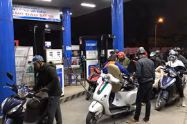 Một trong những điểm bán xăng, dầu trực thuộc Petrolimex. (Ảnh: Đức Duy/Vietnam+)