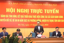 Chủ tịch Ủy ban Nhân dân thành phố Hà Nội Trần Sỹ Thanh phát biểu kết luận Hội nghị. (Ảnh: PV/Vietnam+)