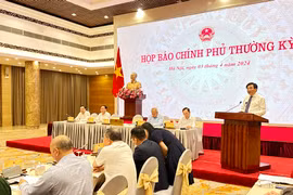 Phiên họp báo do Văn phòng Chính phủ tổ chức chiều 3/4. (Ảnh: Đức Duy/Vietnam+)
