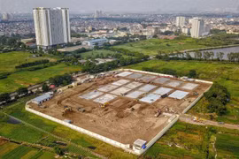 Bệnh viện dã chiến được xây dựng tại ngõ 587 Tam Trinh, quận Hoàng Mai khá tách biệt với khu dân cư, thích hợp cho công tác phòng, chống dịch. (Ảnh: Thành Đạt/TTXVN)