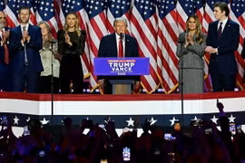 Ông Donald Trump phát biểu trước những người ủng hộ tại Trung tâm Hội nghị Palm Beach, bang Florida, Mỹ. (Ảnh: Getty Images/TTXVN)
