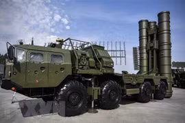 Hệ thống phòng thủ tên lửa S-400 của Nga. (Nguồn: AFP/ TTXVN)
