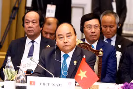 Thủ tướng Nguyễn Xuân Phúc dự Phiên toàn thể Hội nghị cấp cao ASEAN lần thứ 34. (Ảnh: Thống Nhất/TTXVN)