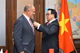Đoàn đại biểu Đảng Cộng sản Việt Nam làm việc tại Liên bang Nga