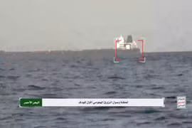 Houthi lần đầu tung video tấn công bằng UAV nhắm vào tàu hàng ở Biển Đỏ