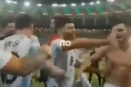 Cận cảnh Messi từng ngăn cản các đồng đội chế nhạo đối thủ