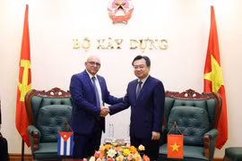 Bộ trưởng Nguyễn Thanh Nghị tiếp Bộ trưởng Bộ Xây dựng Cuba René Mesa Villafaña (Nguồn: Bộ Xây dựng)
