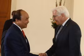 Thủ tướng Nguyễn Xuân Phúc hội kiến Tổng thống Đức Frank-Walter Steinmeier. (Ảnh: Thống Nhất/TTXVN)