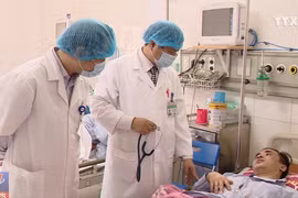 [Video] Nhiều người nhập viện do ăn tiết canh lợn trong dịp Tết