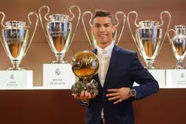Cristiano Ronaldo ăn danh hiệu Quả bóng Vàng thứ tư. (Nguồn: Getty)