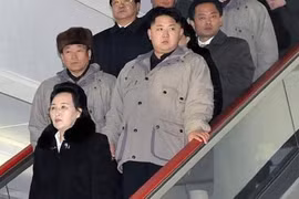 Cô ruột Kim Jong-Un vẫn đầy quyền uy sau khi chồng bị xử tử