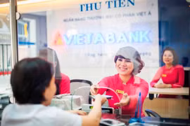Không lo biến động với lãi suất thả nổi tại VietABank 