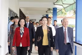 Chủ tịch Quốc hội Nguyễn Thị Kim Ngân và Trưởng Ban Dân vận Trung ương Trương Thị Mai đến dự lễ công bố. (Ảnh: Văn Điệp/TTXVN)