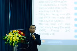 Ông Lê Nam Trung, Phó Giám đốc VNNIC cho biết năm 2018 đơn vị này sẽ tiếp tục tổ chức các sự kiện nâng cao nhận thức của cộng đồng về việc sử dụng tên miền .vn. (Ảnh: M.V/Vietnam+)