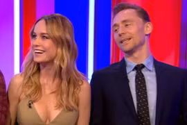 Brie Larson gây bão vì mặc một chiếc váy khoe ra vòng một gợi cảm. (Nguồn: Daily Mail)