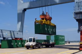 Cảng quốc tế Cái Mép đón siêu tàu container. (Ảnh: Đoàn Mạnh Dương/TTXVN)