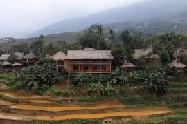 Núi rừng Pù Luông, huyện Bá Thước (Thanh Hóa), thu hút nhiều du khách đến tham quan, nghỉ dưỡng. (Ảnh: Nguyễn Nam/TTXVN)
