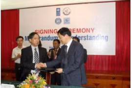 Ký văn bản hợp tác giữa Bộ Khoa học Công nghệ, UNDP và SS-Gate. (Nguồn: Internet)