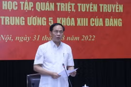 Ủy viên Trung ương Đảng, Bí thư Ban Cán sự Đảng, Bộ trưởng Bộ Ngoại giao Bùi Thanh Sơn chủ trì hội nghị. (Ảnh: Lâm Khánh/TTXVN)