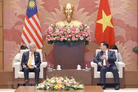Chủ tịch Quốc hội Vương Đình Huệ tiếp Thủ tướng Malaysia Dato’ Sri Ismail Sabri bin Yaakob. (Ảnh: Doãn Tấn/TTXVN)