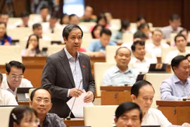 Bộ trưởng Bộ Giáo dục và Đào tạo Nguyễn Kim Sơn phát biểu ý kiến. (Ảnh: An Đăng/TTXVN)