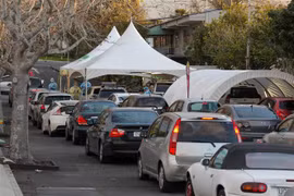 Một điểm xét nghiệm COVID-19 tại Auckland, New Zealand. (Nguồn: THX/TTXVN)