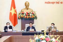 Chủ tịch Quốc hội Vương Đình Huệ phát biểu tại phiên họp. (Ảnh: Doãn Tấn/TTXVN)