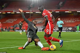 Liverpool gặp khó trước hàng thủ M.U. (Nguồn: Getty Images)