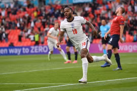 Sterling là người duy nhất cho tuyển Anh tại EURO 2020 cho đến thời điểm nay. (Ảnh: AFP/TTXVN)