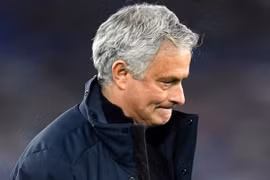 Tottenham Hotspur sa thải huấn luyện viên Jose Mourinho