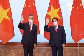 Thủ tướng Phạm Minh Chính tiếp Bộ trưởng Ngoại giao Trung Quốc Vương Nghị. (Ảnh: Dương Giang/TTXVN)	