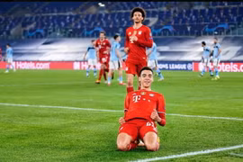 Cận cảnh Bayern đặt 1 chân vào tứ kết sau màn vùi dập Lazio