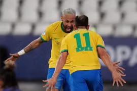 Neymar góp công trong chiến thắng hủy diệt của Brazil. (Nguồn: Reuters)