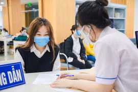 Nhiều trường đại học hỗ trợ sinh viên vượt qua khó khăn mùa dịch