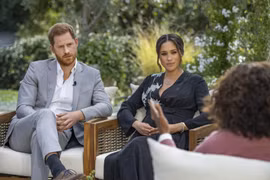 Meghan và Harry tiết lộ "thâm cung" và rạn nứt trong Hoàng gia Anh