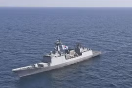 Chính phủ Hàn Quốc đã cử đơn vị chống cướp biển Cheonghae đến khu vực Eo biển Hormuz. (Ảnh: YONHAP/TTXVN)