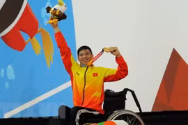 Paralympic Tokyo 2020: Hai VĐV môn bơi 'mở hàng' cho Việt Nam