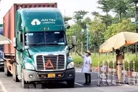 TP.HCM có 10% phương tiện không được cấp giấy ưu tiên 'luồng xanh'