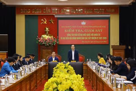 Đoàn giám sát của Ủy ban Trung ương MTTQ Việt Nam làm việc tại tỉnh Thái Nguyên. (Ảnh: Thu Hằng/TTXVN)