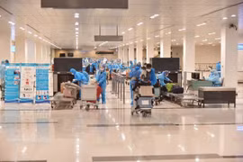 Sáng 12/4, Việt Nam thêm 3 ca mắc mới, cách ly ngay khi nhập cảnh